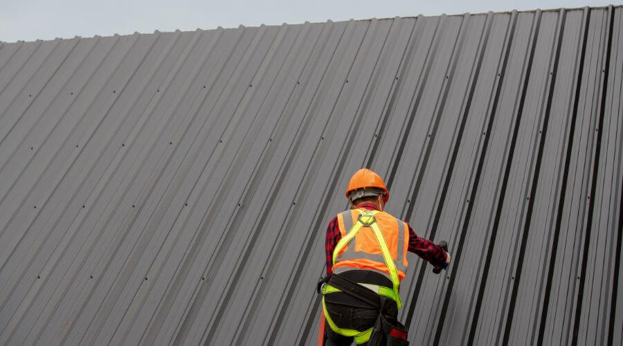 Professional gutter cleaning in Humbird, WI